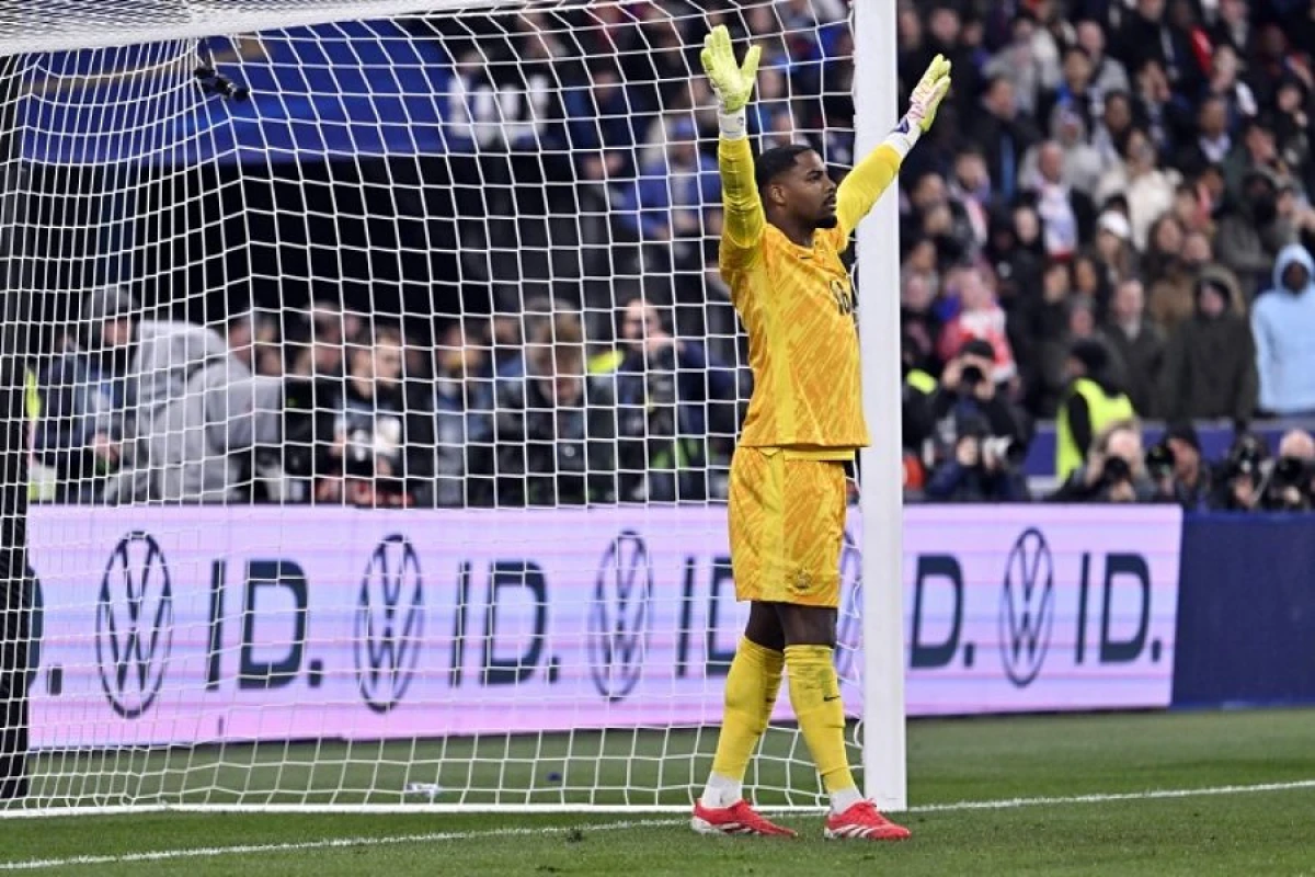 “Rossoneri” kapitanını [[saxlamaq niyyətindədir]]