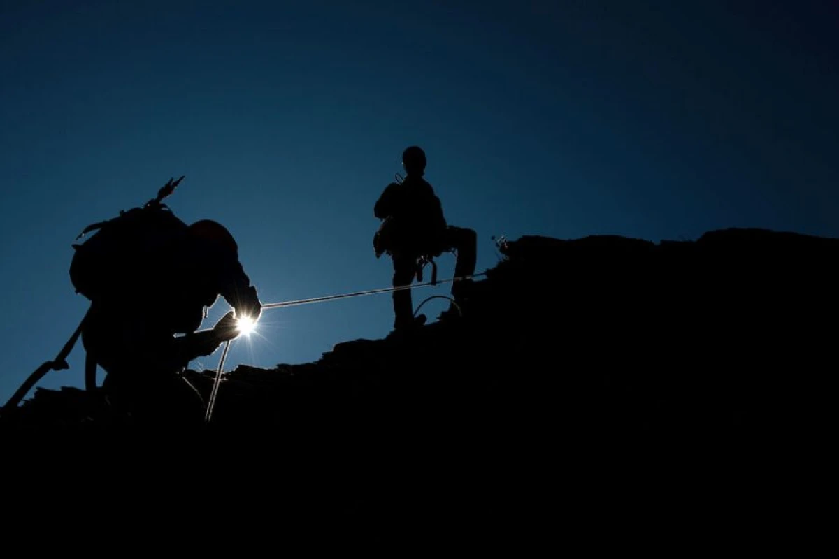 Qazaxıstanda alpinistlər [[itkin düşdü]]