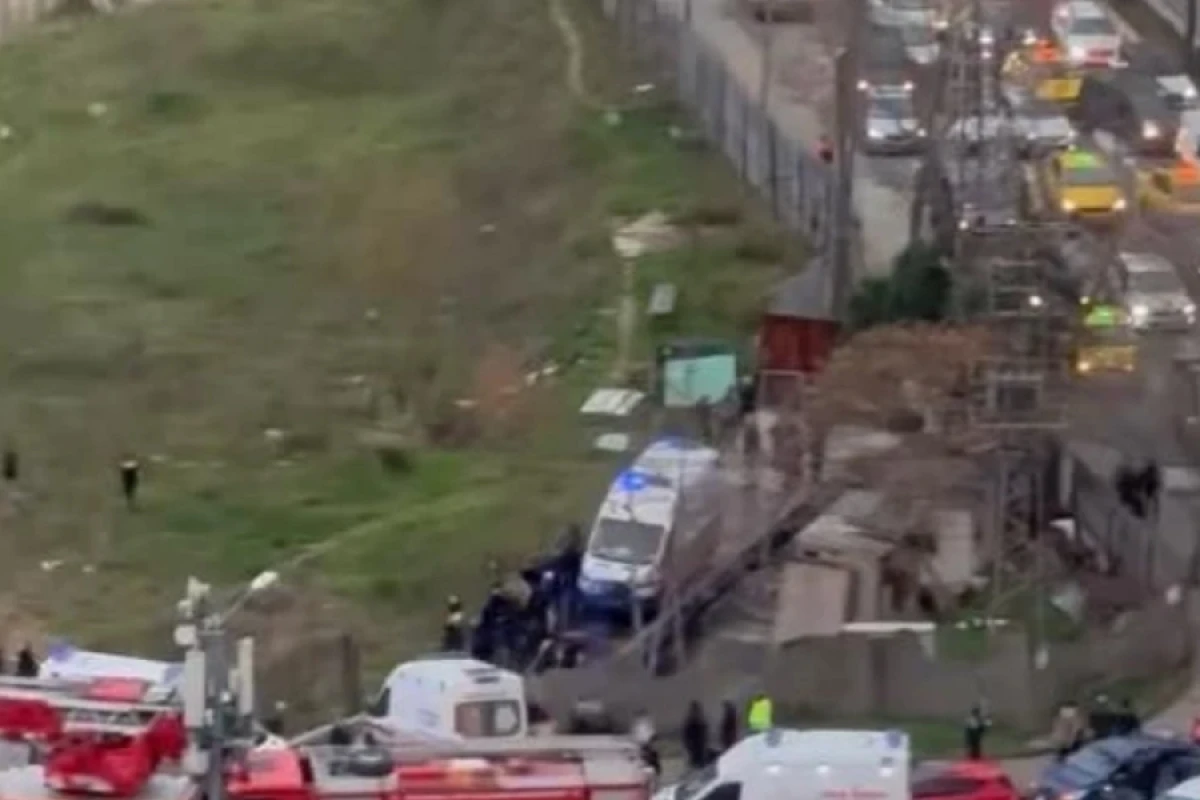 İstanbulda mikroavtobus aşdı - [[Ölənlər var]]