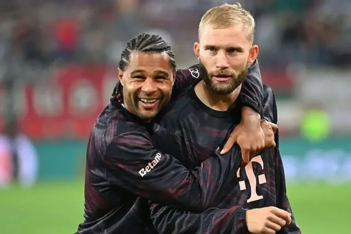 "Bavariya" [[iki futbolçusuna]] yeni müqavilə təklif etdi