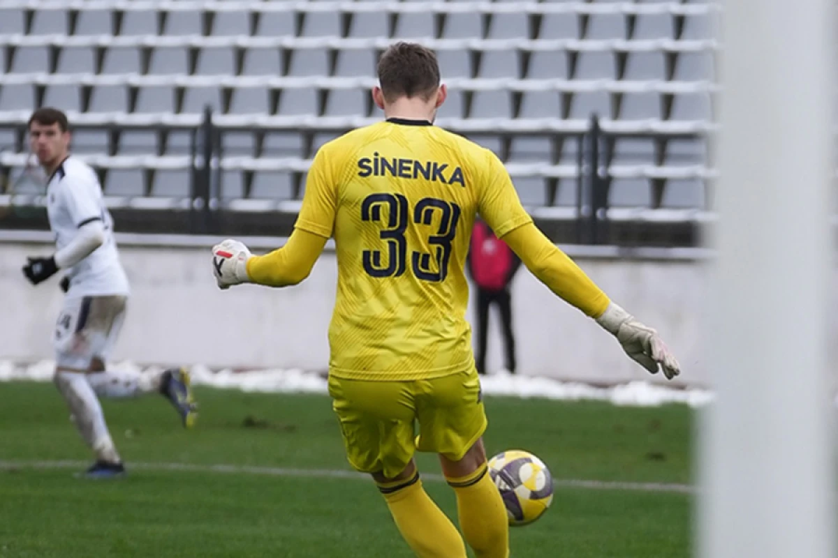 Belarus qapıçı [[Azərbaycanda]] rekorda imza atdı