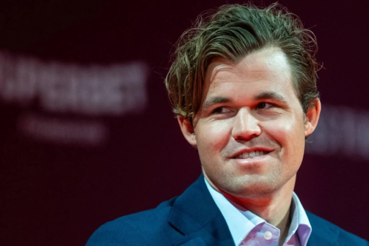 Maqnus Karlsen doqquzuncu dəfə [[blits üzrə dünya çempionu]] oldu