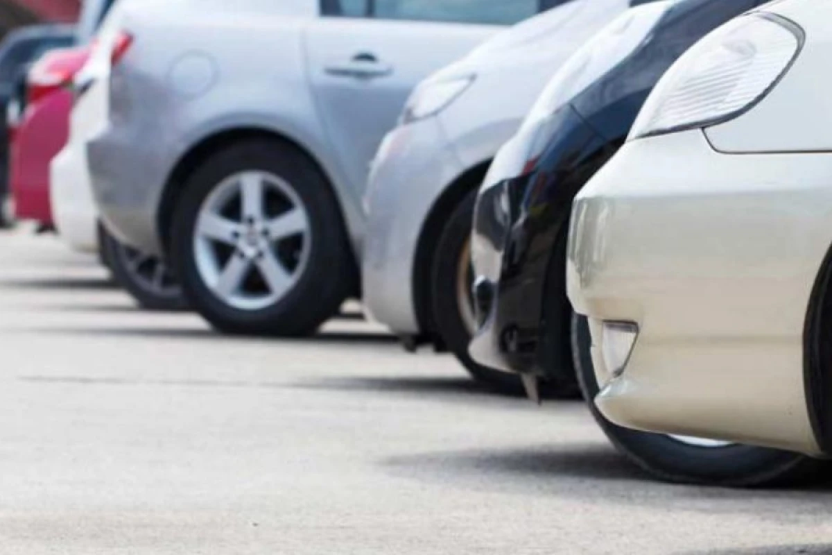 Bayram günlərində avtomobillərini nizamsız park edənlərin [[diqqətinə]]