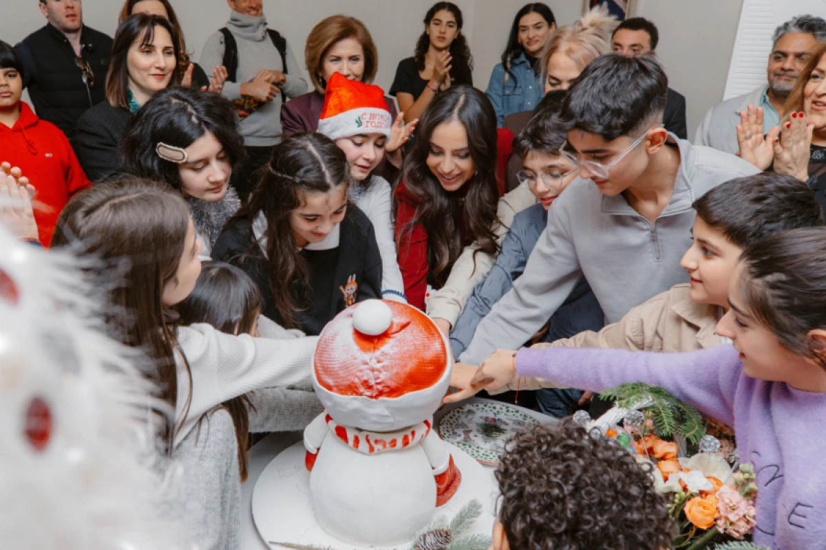 “Tut Əlimdən” Uşaqlar üçün Sosial Reabilitasiya Mərkəzində [[bayram şənliyi təşkil olundu]]