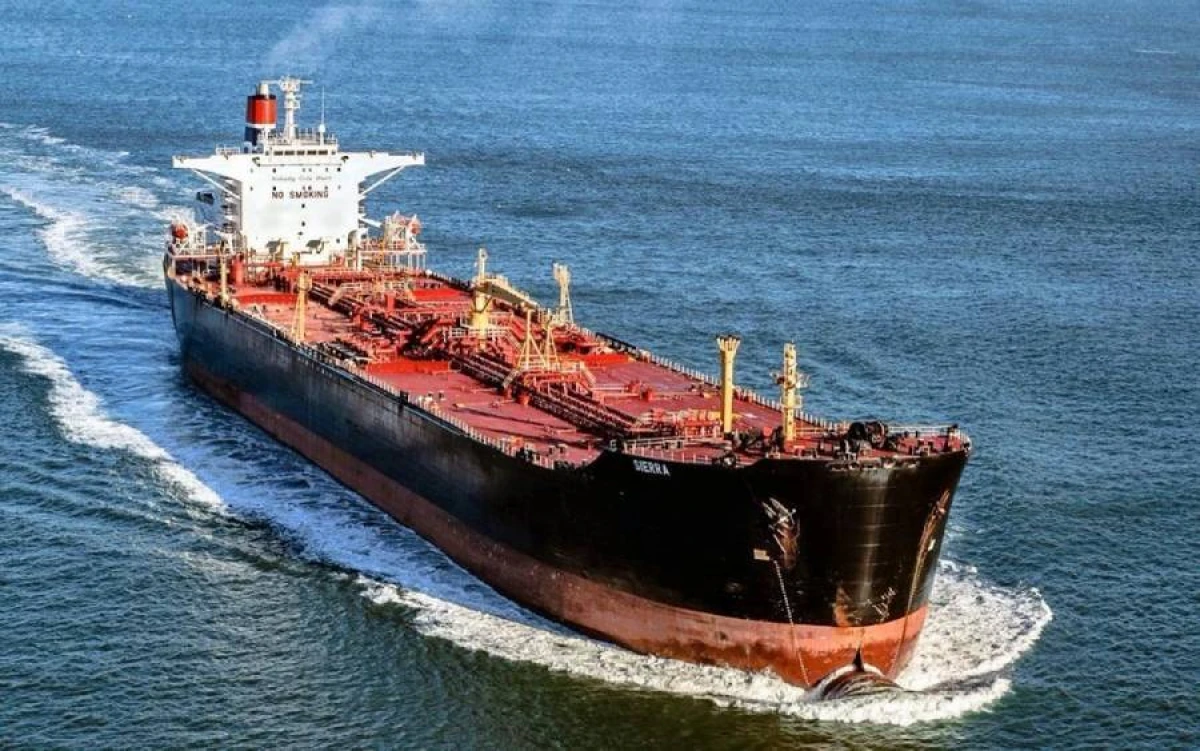 KİV: [[Neft tankerləri  Venesueladan yan keçir]]