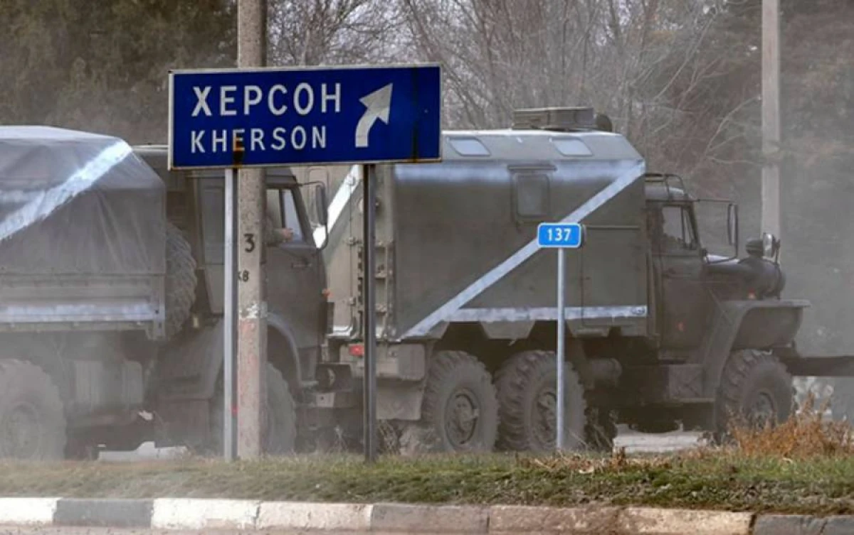 Rusiyanın Xersona zərbəsi nəticəsində [[iki nəfər öldü]]