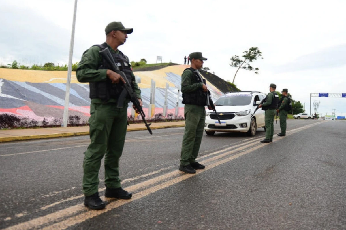 [[Venesuela]] bu ölkə ilə sərhədi bağladı