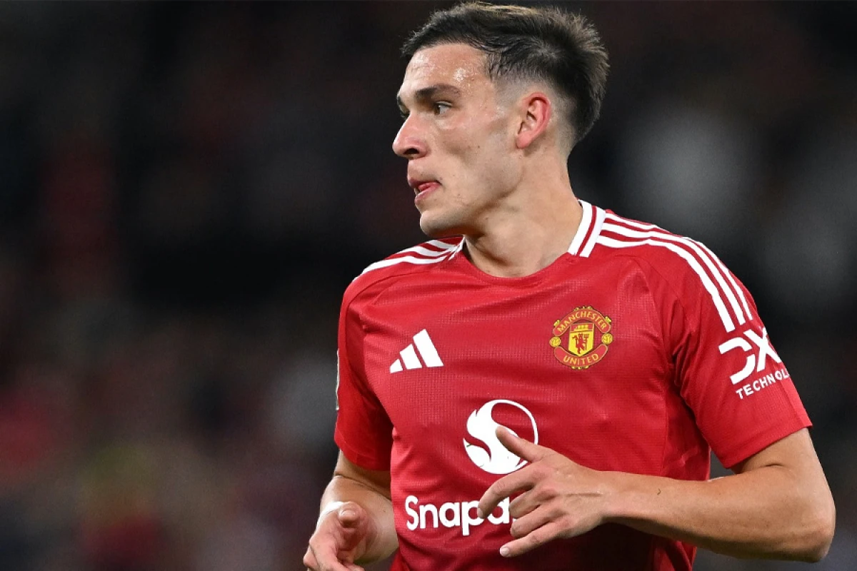 Uqarte [[“Qırmızı şeytanlarda” uzunmüddətli gələcəyinə]] inanmır