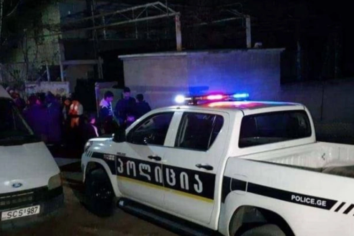 Gürcüstanda [[azərbaycanlı ata və oğlu]] güllələndi