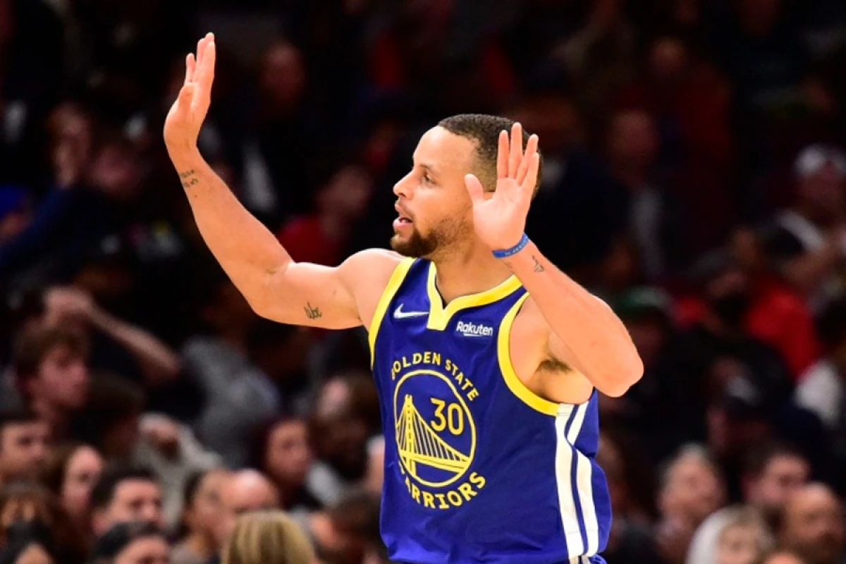 [[Tomas:]] Stefan Karri basketbolu dəyişən fiqurdur