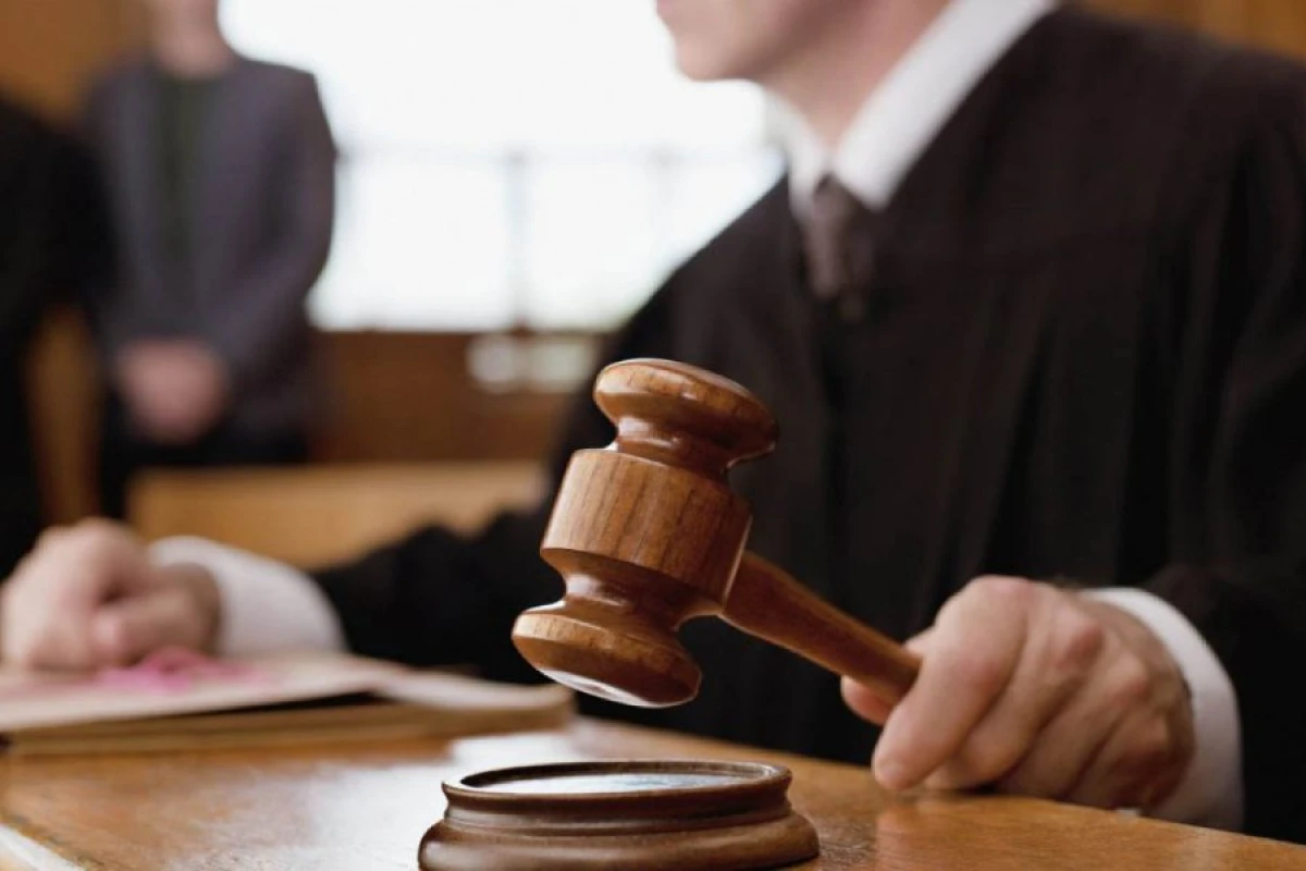 Uşaq oyuncağa görə [[məhkəməyə verildi]]