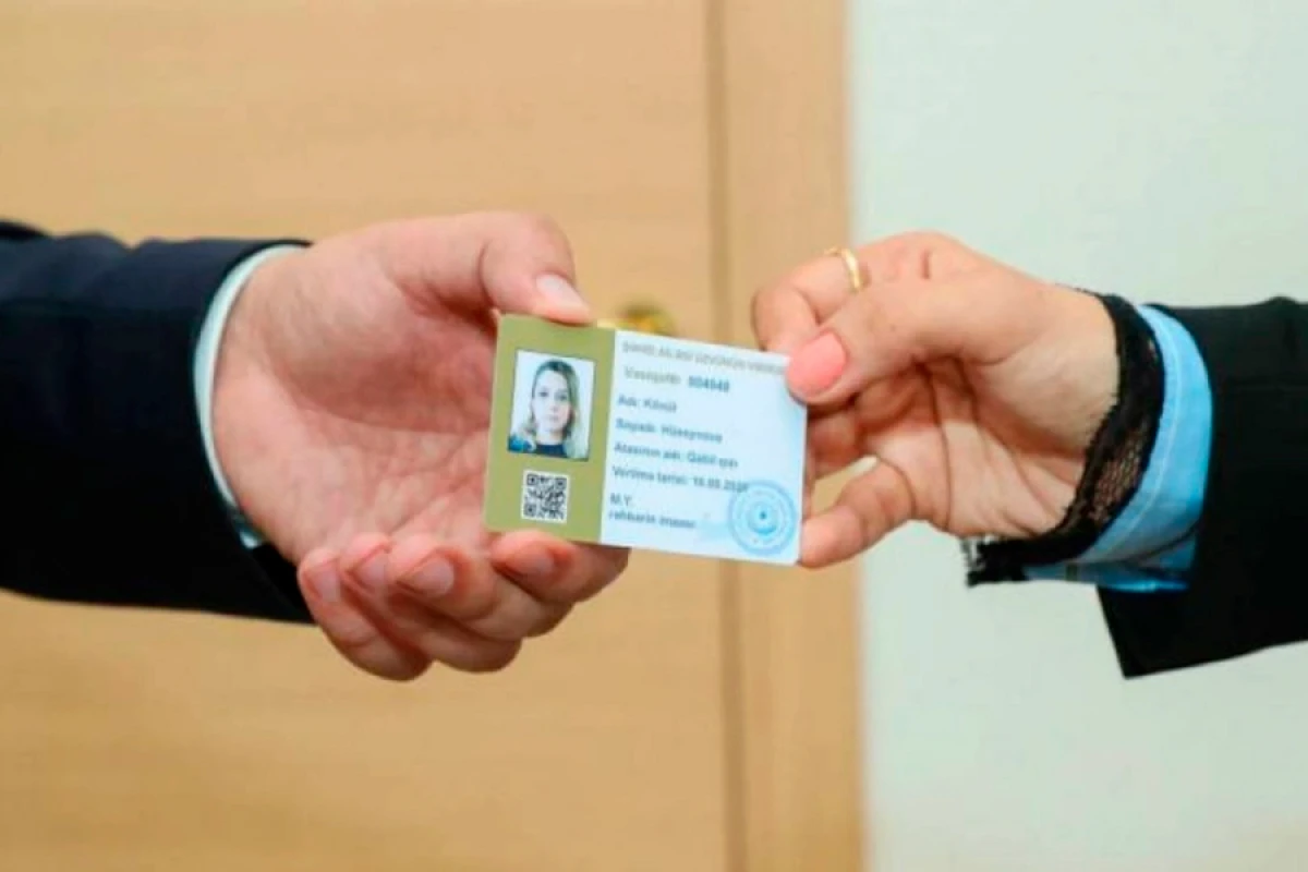 [[2 mindən çox insana şəhid ailəsi üzvü vəsiqəsi]] verilib