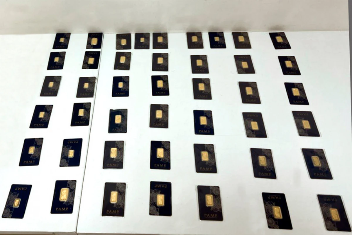 Qızıl külçələrin [[ölkəyə qanunsuz gətirilməsinin]] qarşısı alındı