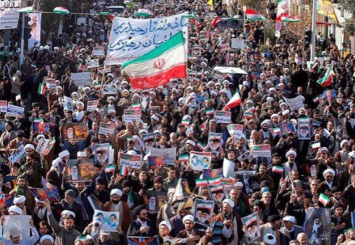 İranda hökumətə dəstək mitinqləri keçirilir [[- VİDEO]]