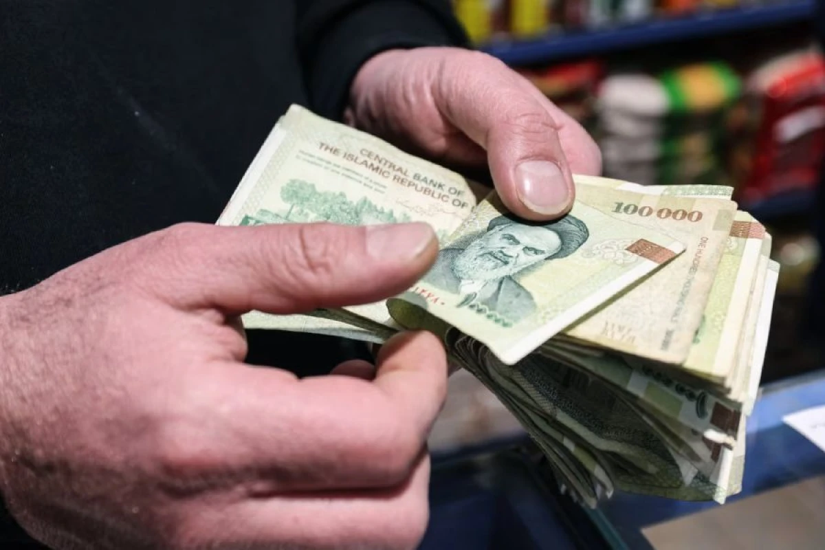 “Google” İran rialını [[ucuzlaşdırdı]]