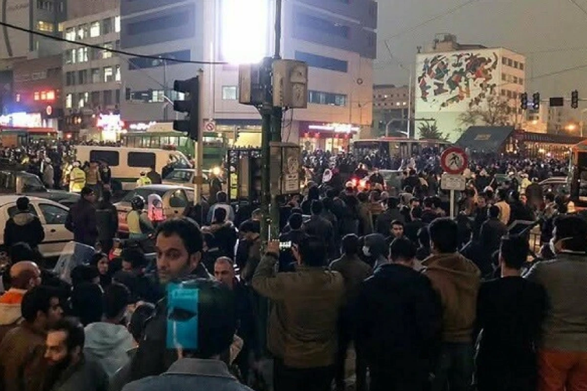 İranda etirazlar zamanı həbs edilənlərin [[SAYI]]