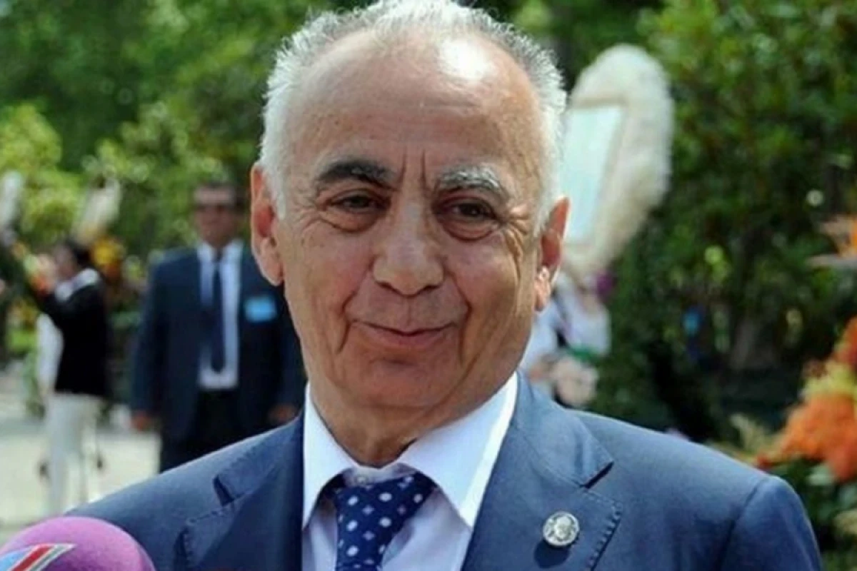 Hacıbala Abutalıbov Bakıdan [[villasına köçdü]]