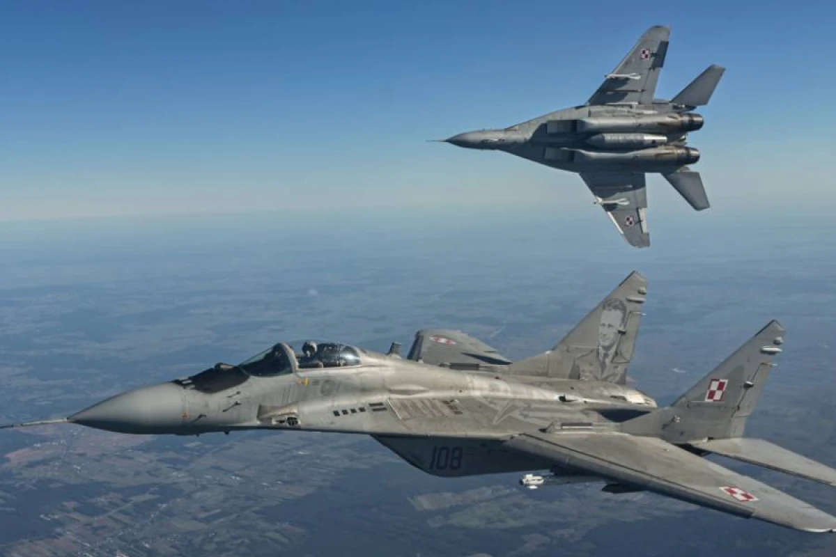 Polşa Ukraynaya [[istismardan çıxarılmış]] qırıcılar göndərəcək