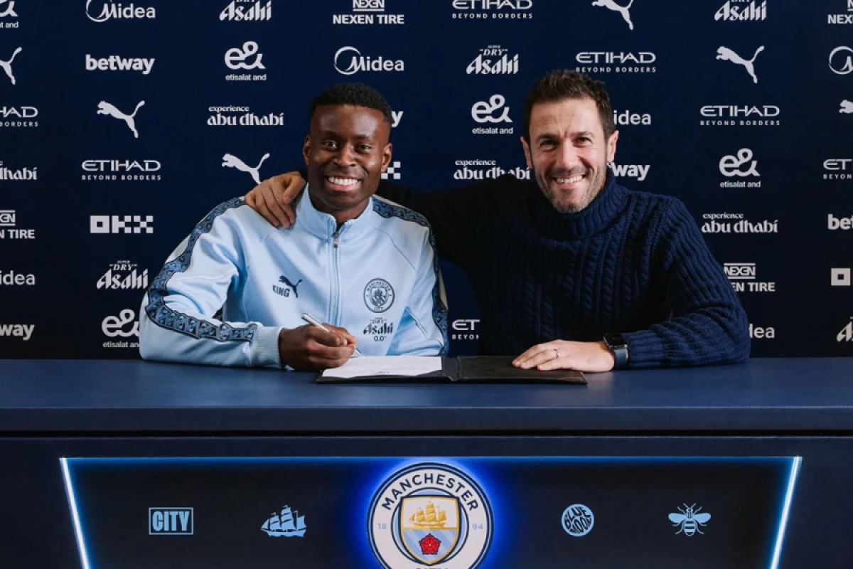 [[Mark Qehi]] “Mançester Siti”yə transfer olundu