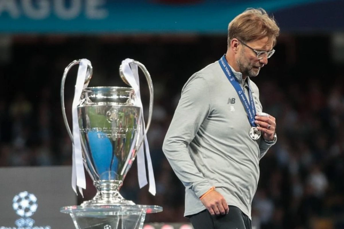 [[Kloppdan gözlənilməz qərar:]] Məşqçi skamyasına dönüş yoxdur