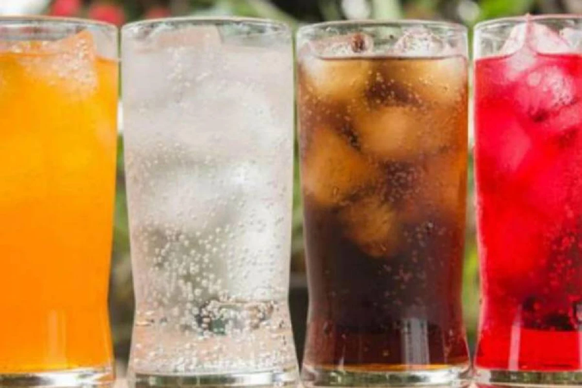 Şəkərli içkilər Alzheimer xəstəliyi riskini [[ikiqat artırır]]