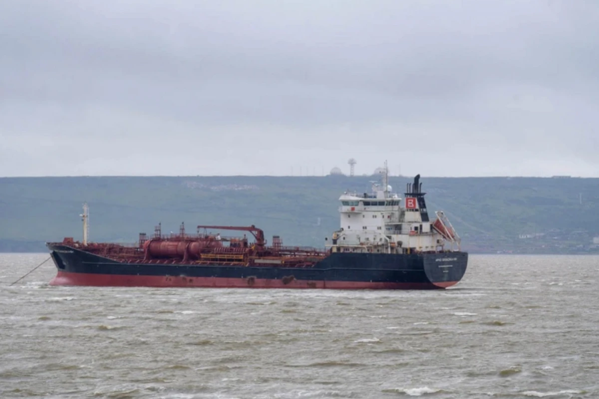 [[Fransa Rusiyadan]] gələn neft tankerini saxladı