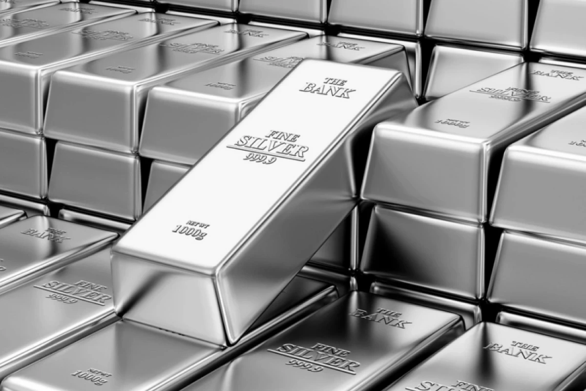 [[Gümüşün qiyməti]] tarixi maksimumu yenilədi