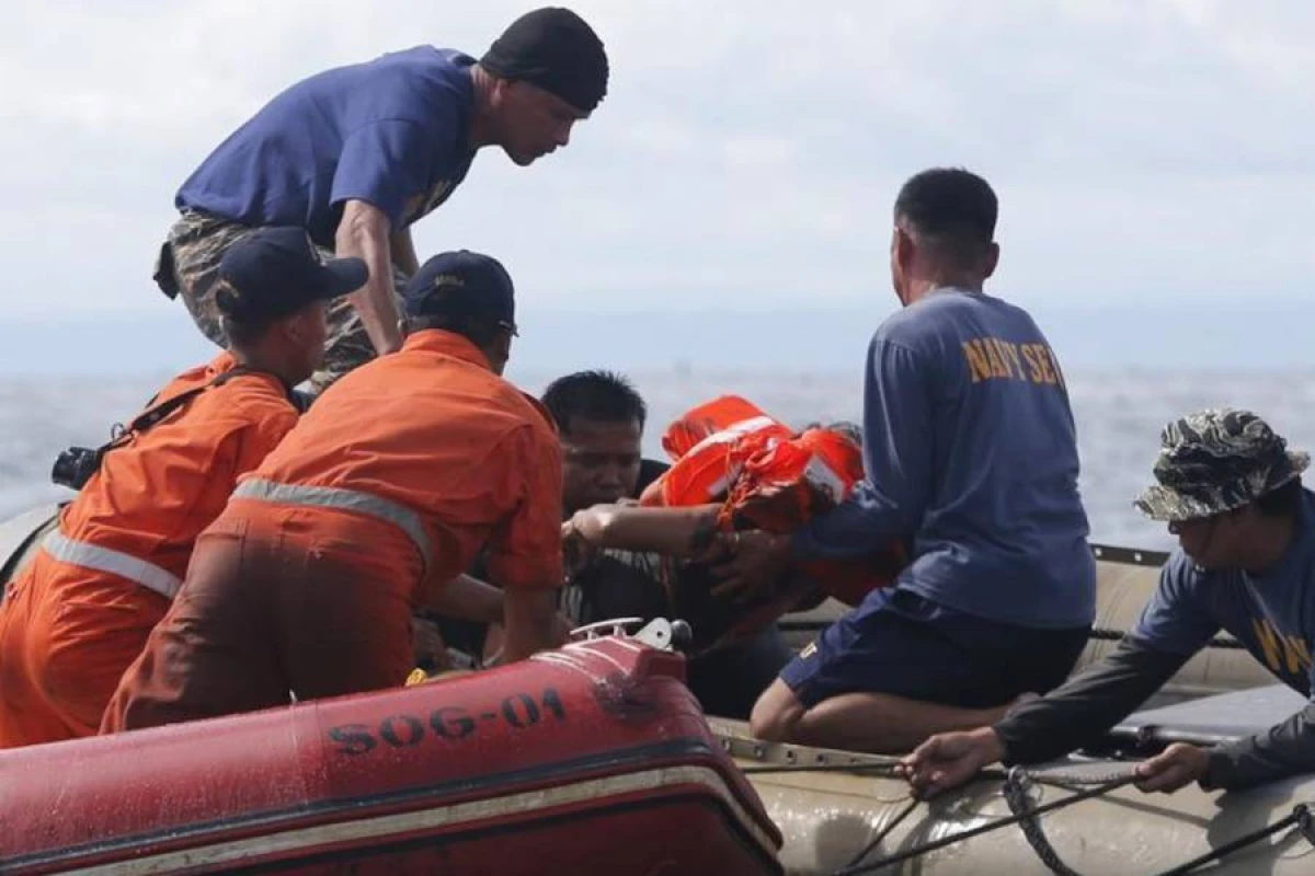 Filippində bərə qəzası baş verdi: [[Ölənlər var]]