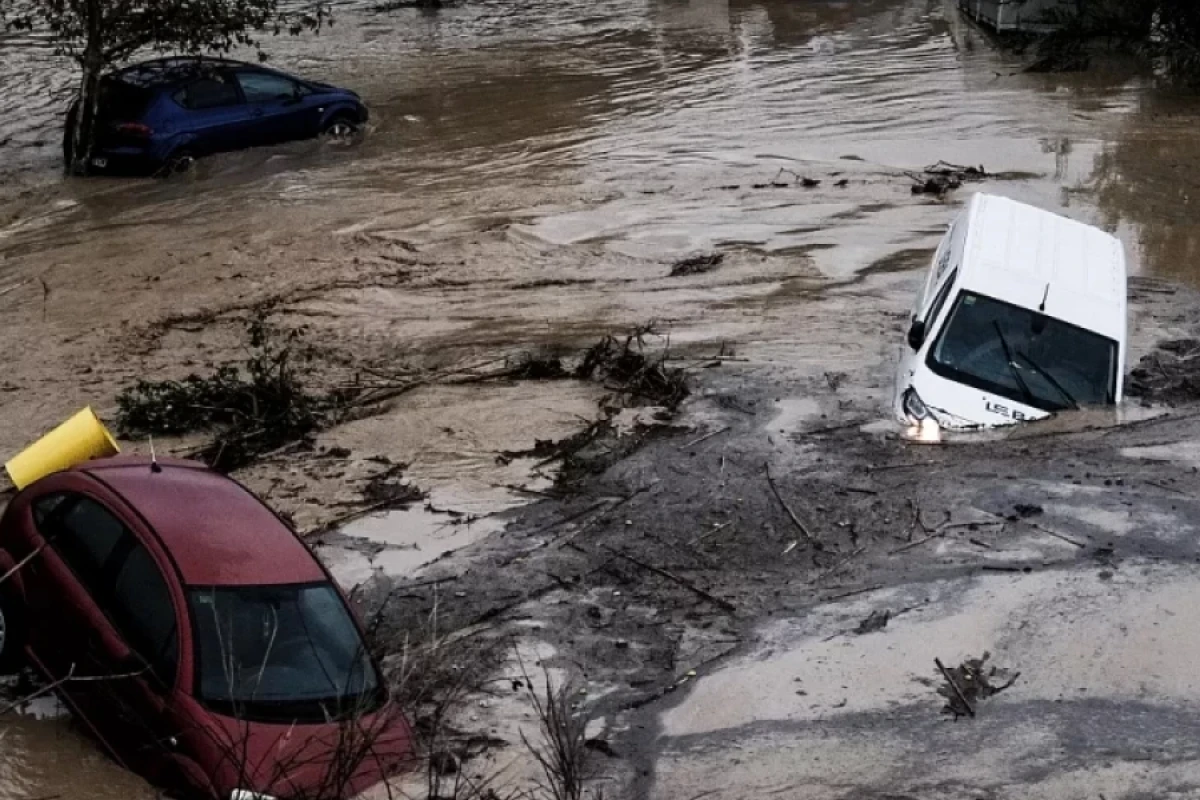 Cənubi Afrikada daşqınlar nəticəsində [[25 nəfər həlak oldu]]