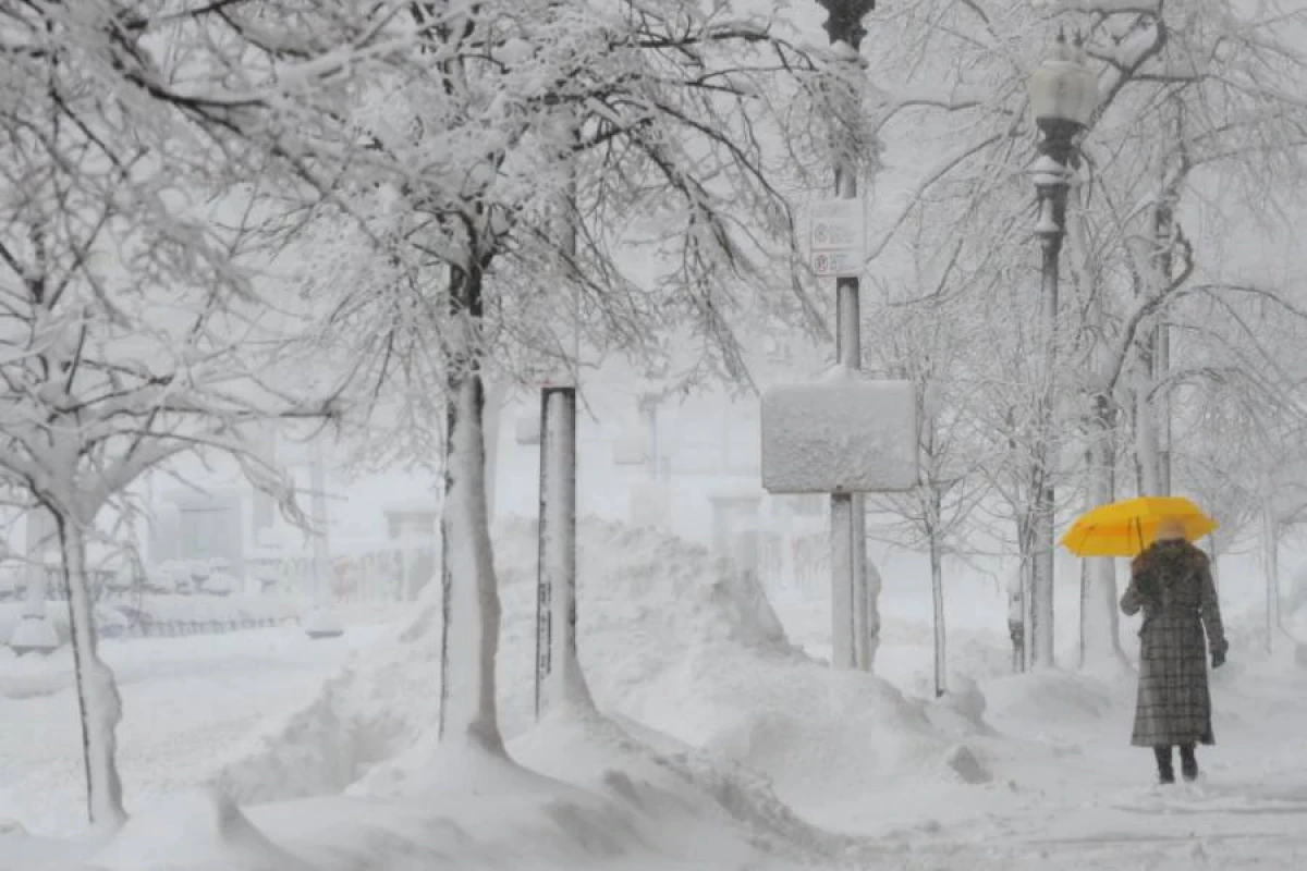 ABŞ-də qar fırtınası baş verdi: [[Ölənlər var]]