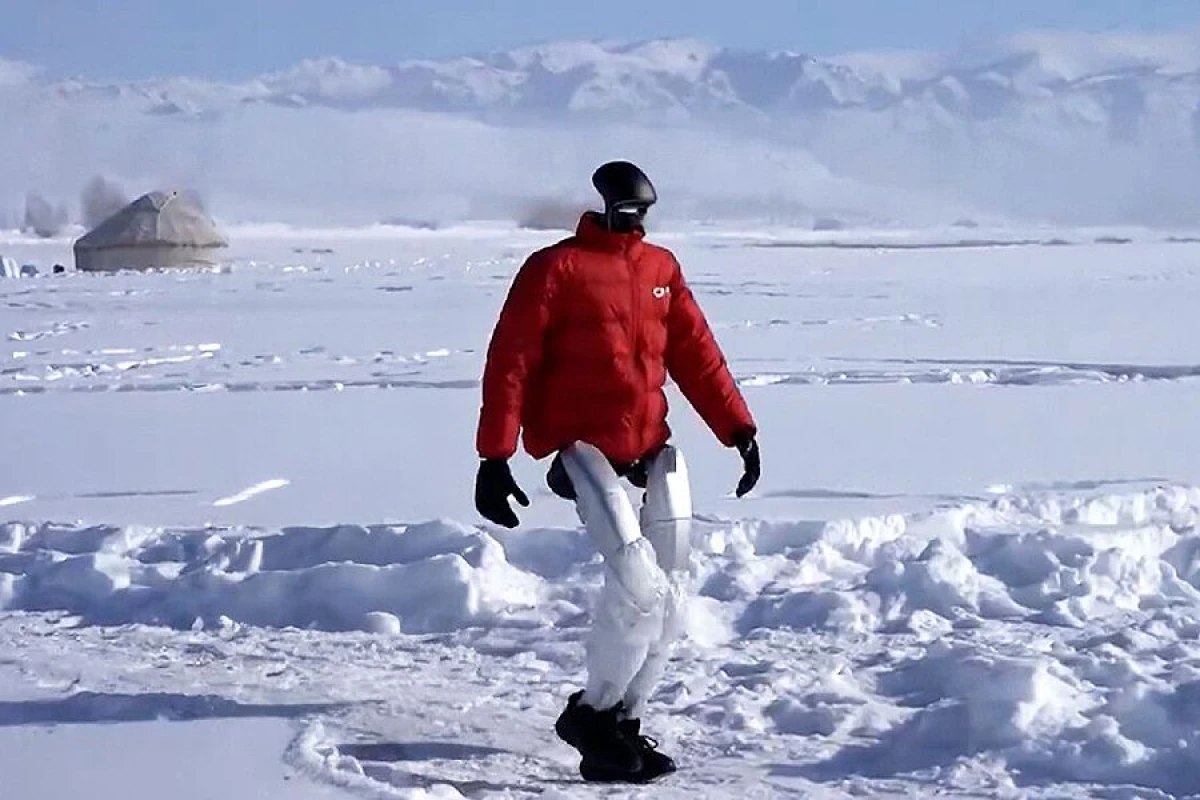 Humanoid robot rekord soyuqda [[sınaqdan keçirildi]]