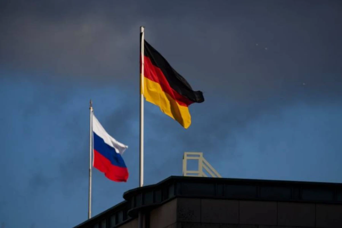 Almaniya Rusiya ilə birbaşa danışıqlara [[qarşıdır]]