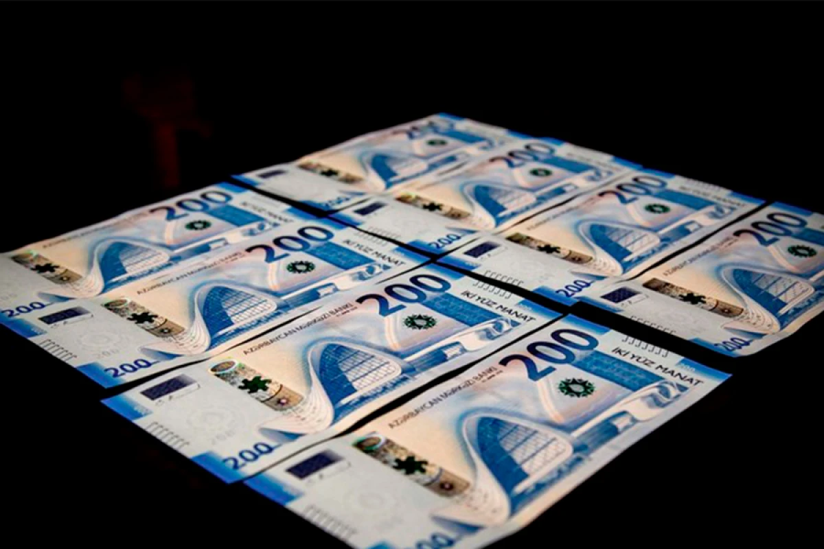 AMB [[bütün əmanətlərin manatla yerləşdirilməsində]] maraqlı deyil