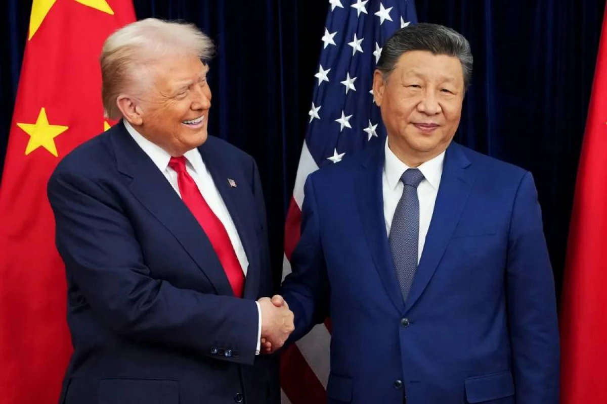 Tramp Si Cinpinlə [[telefon danışığı]] apardı