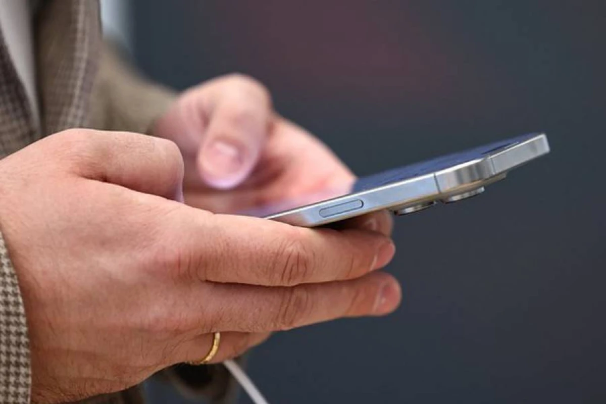 Yeniləmə "iPhone"larda [[performans problemləri]] yaratdı