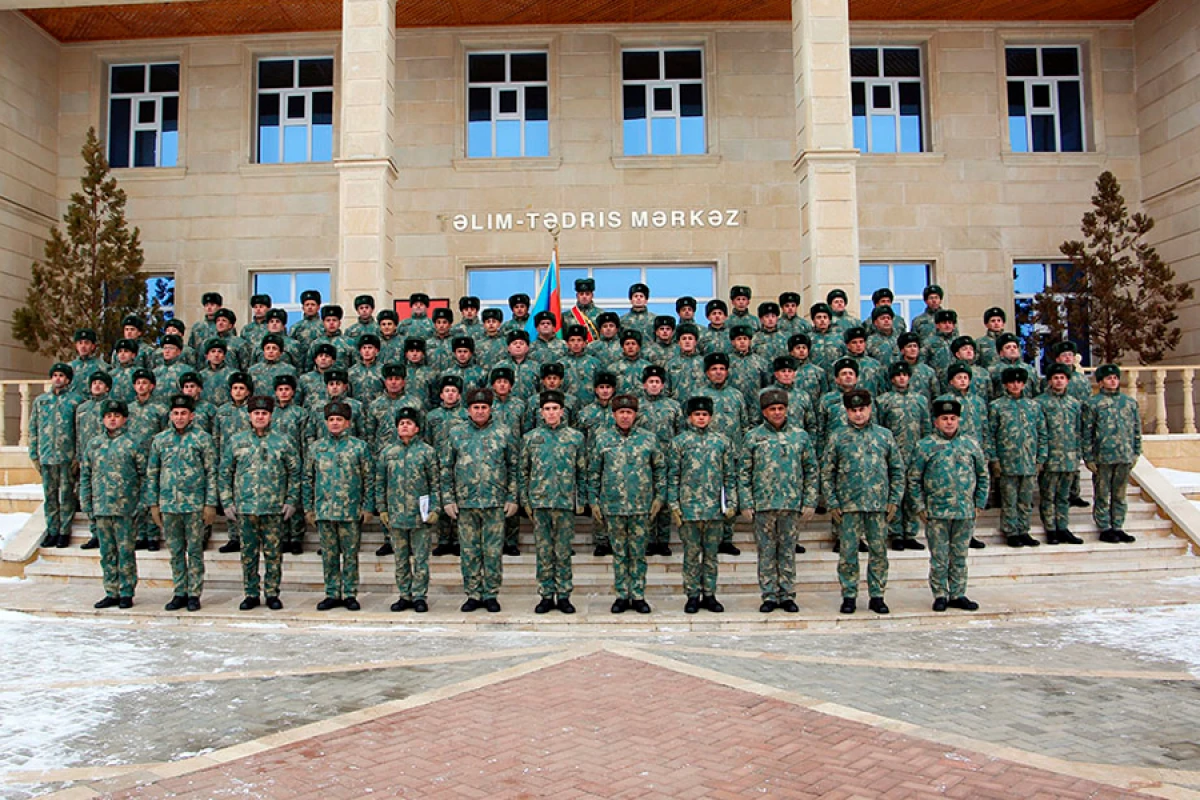 ƏÜO-da [[MAHHXHQ kursunun buraxılış mərasimi]] keçirildi