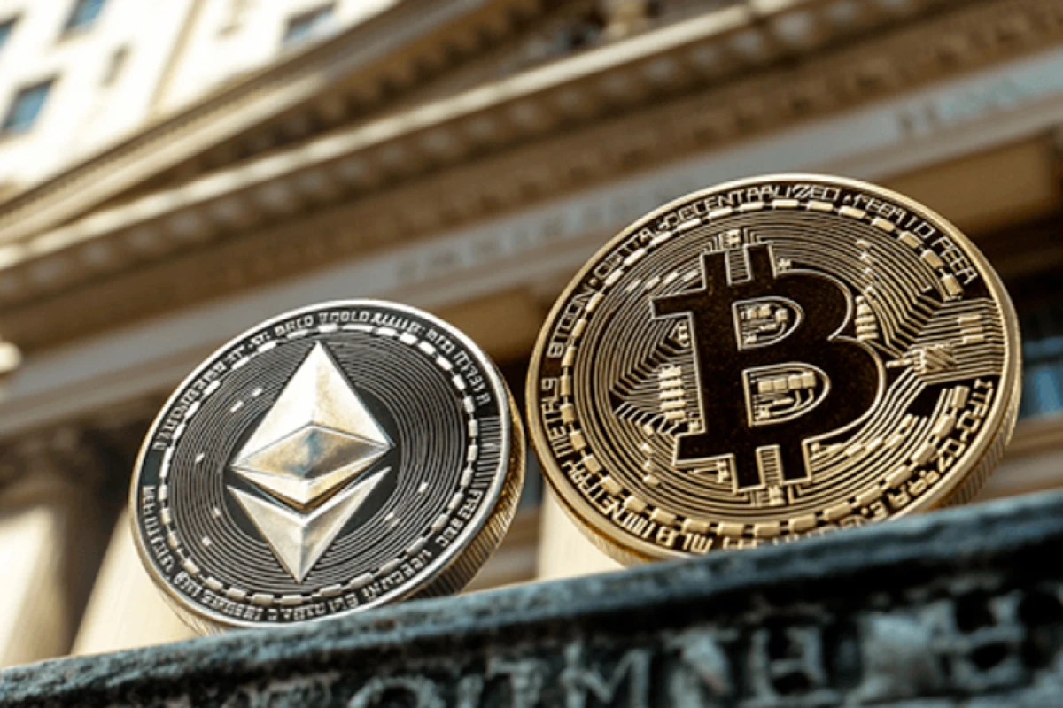 Bitcoin və Ethereum [[8-9% ucuzlaşdı]]