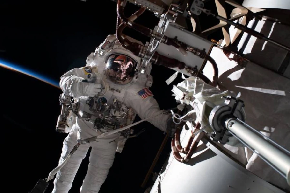 NASA astronavtlara [[smartfon istifadə etməyə]] icazə verəcək