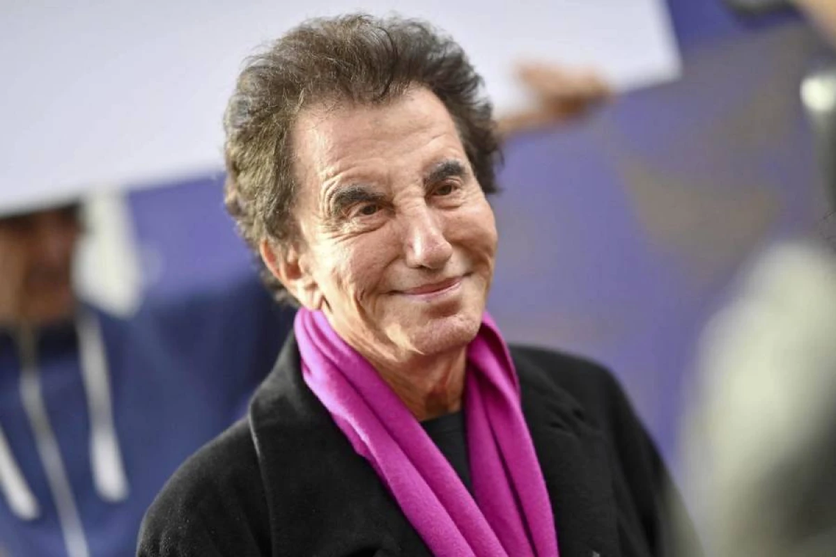 Keçmiş mədəniyyət naziri [[Epşteyn işi fonunda]] vəzifəsindən ayrıldı