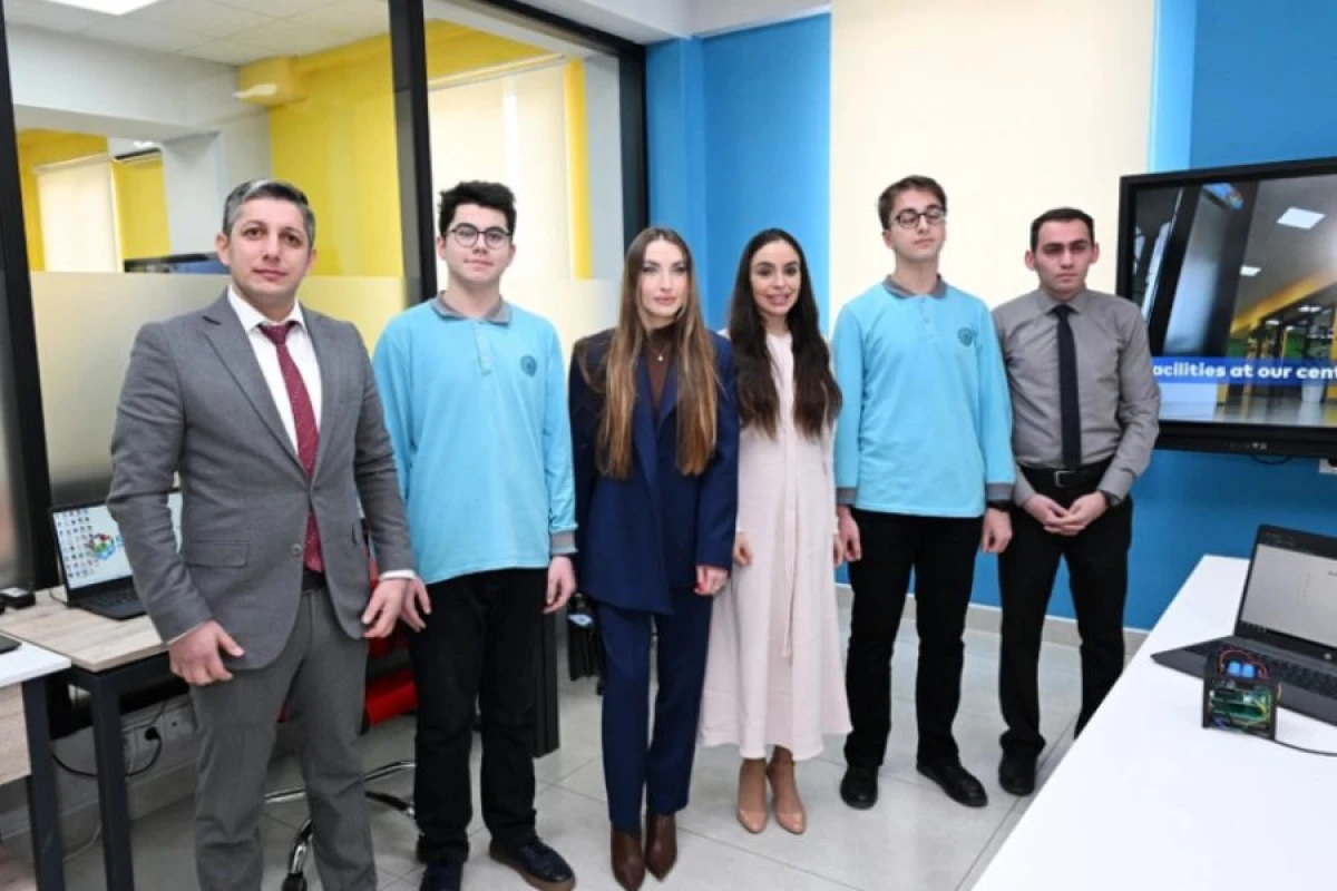 Leyla Əliyeva və Alena Əliyeva Gəncədə [[STEAM mərkəzində və 37 nömrəli tam orta məktəbdə]] oldular