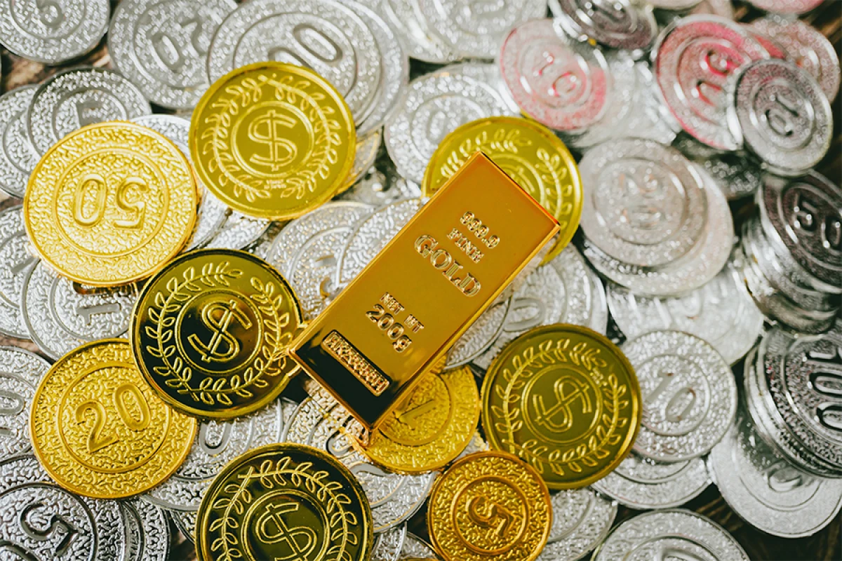 Qızıl və gümüş [[ucuzlaşdı]]