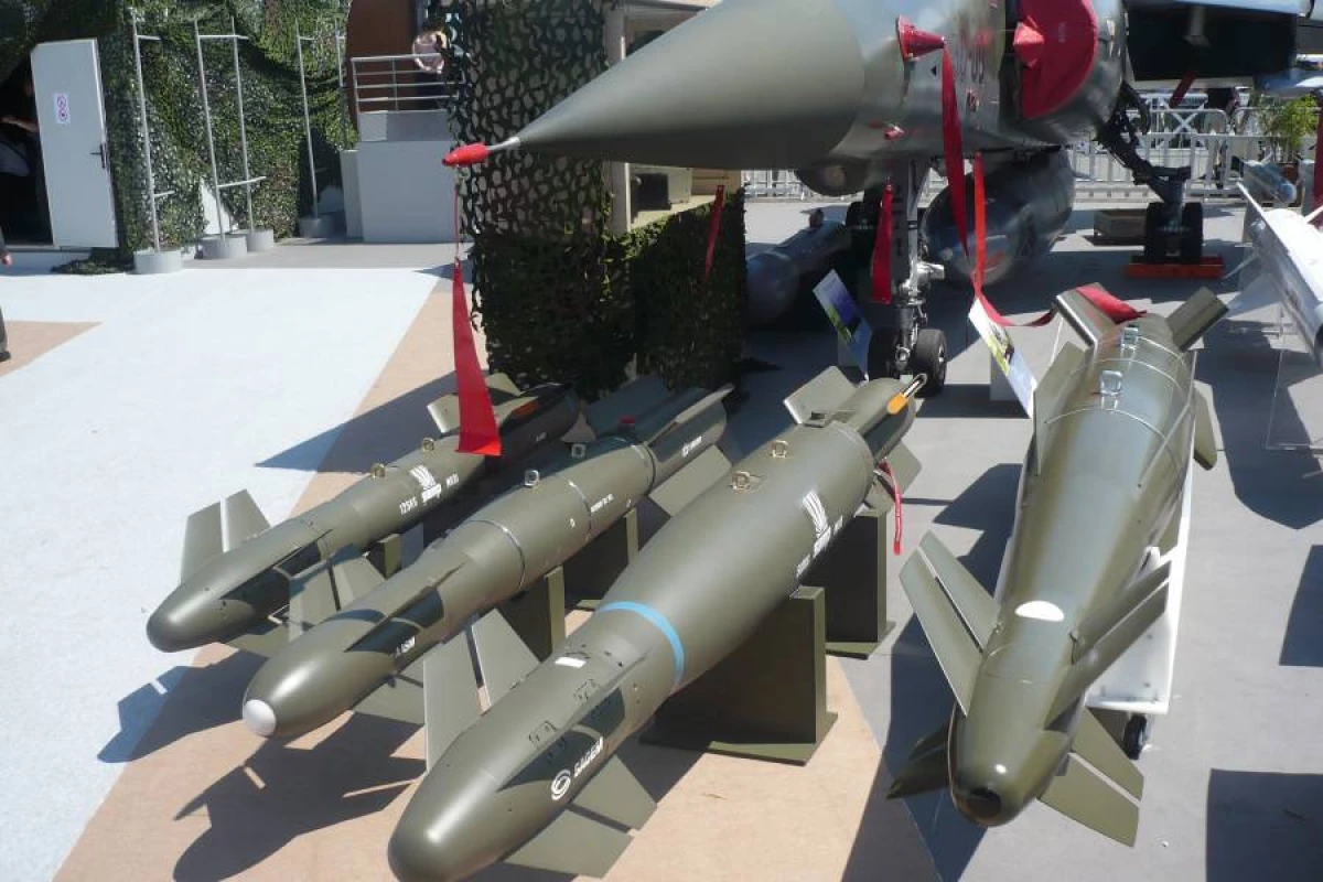 [[Ukrayna Fransadan]] rekord həcmdə idarə olunan bombalar gözləyir