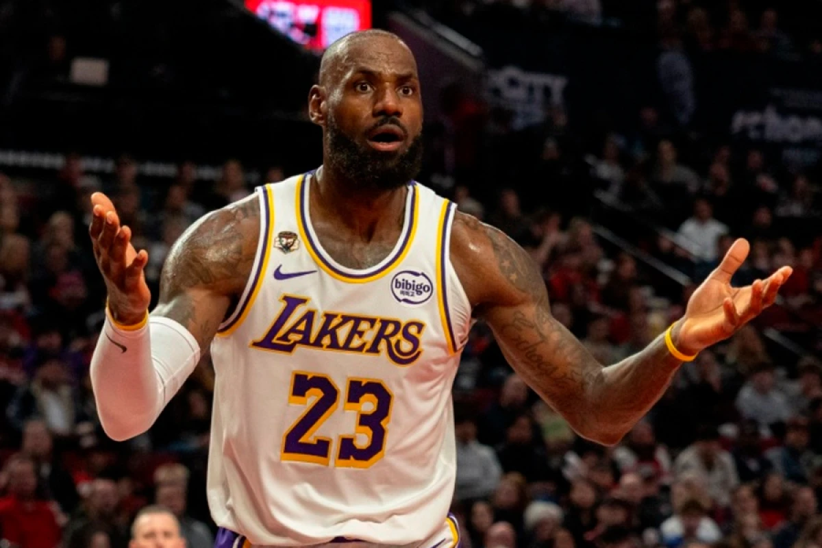 [[Yaş sadəcə rəqəmdir:]] LeBron NBA rekordunu yenilədi
