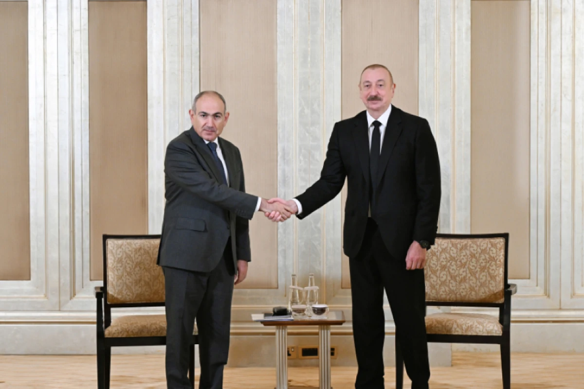 "İlham Əliyevlə 500 min dollar alacağıq" - [[Paşinyan mükafatdan danışdı]]