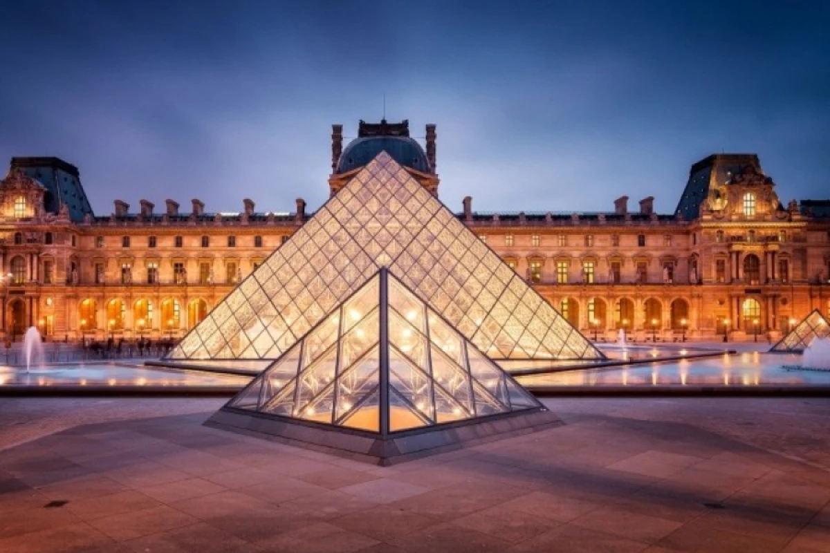 [[Luvrun]] 10 ildir qarət olunduğu bilindi