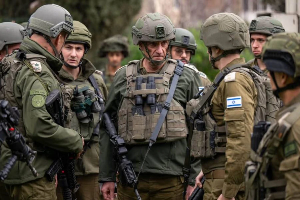 İsrail Qəzzada [[silah anbarını məhv etdi]]