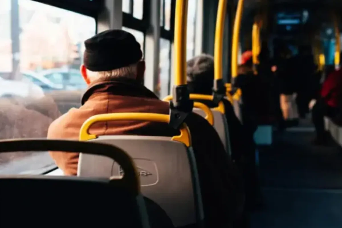 Bakıda avtobusda [[sərnişin]] öldü