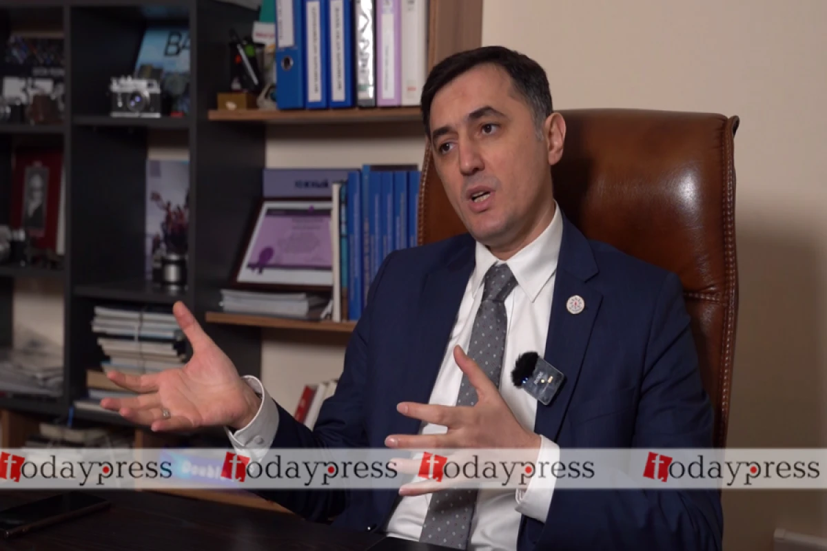 “Ramiz Mehdiyevin evindən çıxan pullar gənc ailələrə verilsin” [[- Tural Abbaslı]]