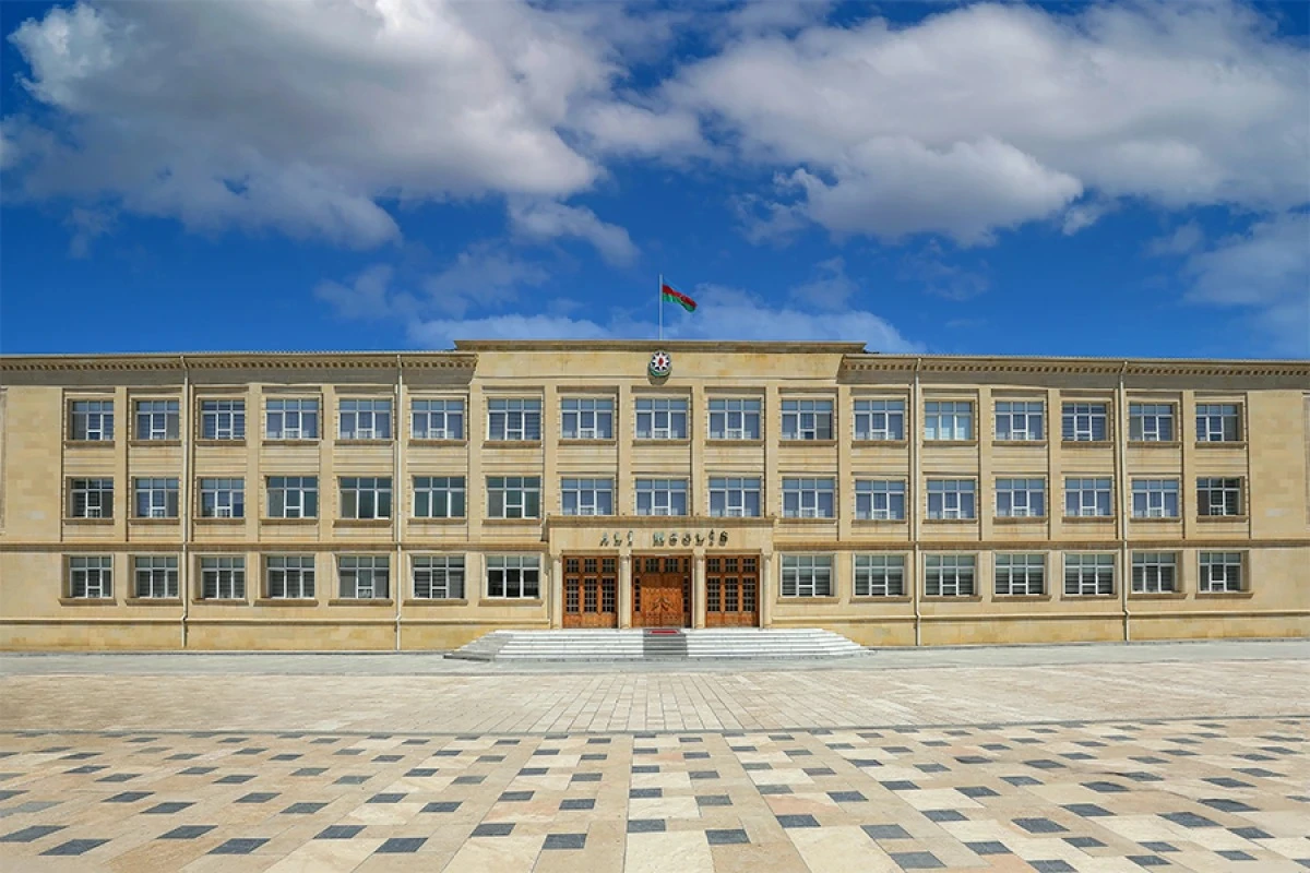 Naxçıvan Ali Məclisi [[deputatlarının köməkçiləri]] olacaq