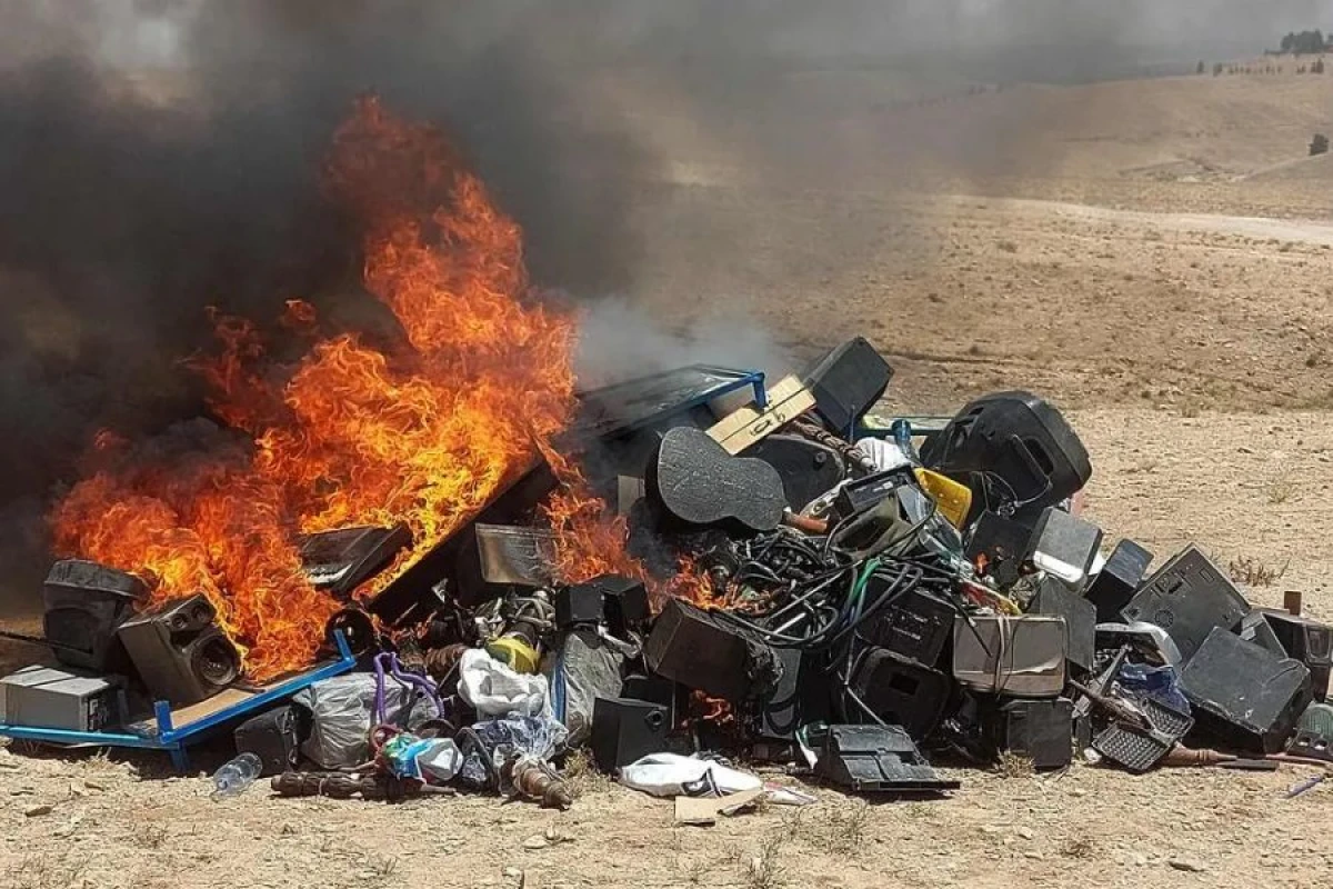 Əfqanıstanda 500 musiqi aləti [[yandırıldı]]